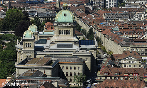 Bundeshaus in Bern. Für den Bau der Fassade wurde u.a. Sandstein verwendet.
